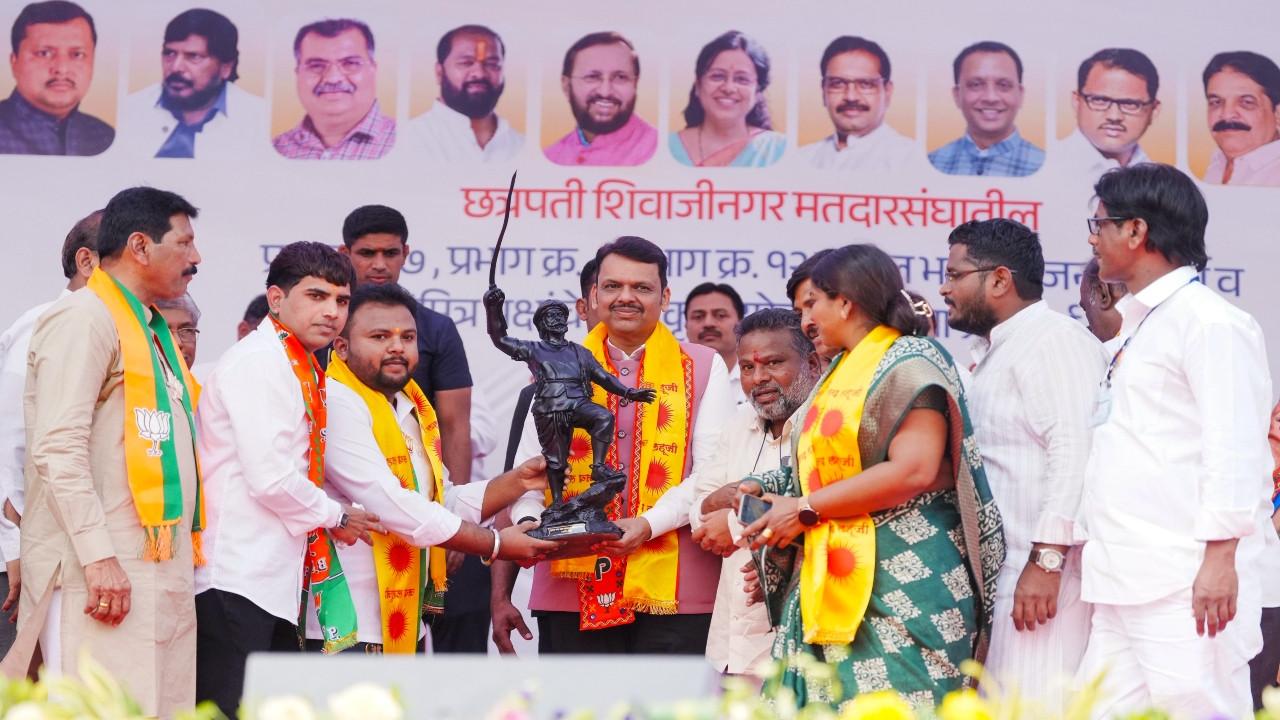 Mumbai LIVE: Fadnavis hopeful of robust show by BJP-led Mahayuti in civic polls
