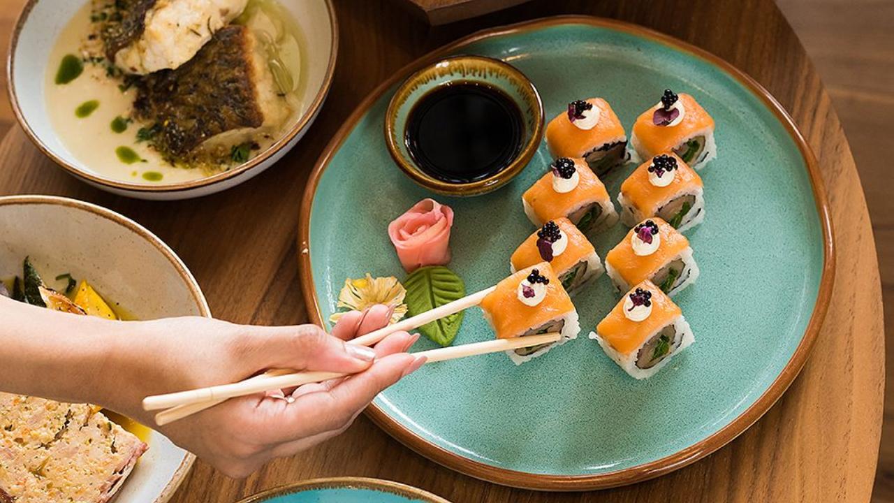 <p>The menu brings together dishes from South, West, North, East, and North-East India, featuring aromatic rice preparations, classic kebabs, slow-cooked mutton and chicken dishes, and winter vegetables that appear only briefly each year. Each region is represented through dishes that reflect how food is traditionally cooked and enjoyed during the winter months.</p>
<p>Complemented by live band performances, the Republic Day experience unfolds in a relaxed and welcoming setting for families, corporate guests, and community gatherings. Set within the familiar &nbsp;surroundings of JW Marriott Mumbai Sahar, the celebration brings people together over food that is comforting, seasonal, and reflective of how India eats in winter.</p>
<p><strong>Where: </strong>JW Caf&eacute;, JW Marriott Mumbai Sahar<br /><strong>When:</strong> January 26<br /><strong>Time:</strong> 1- 4 pm<br /><strong>Price: </strong>Rs 3500 plus taxes per person</p>