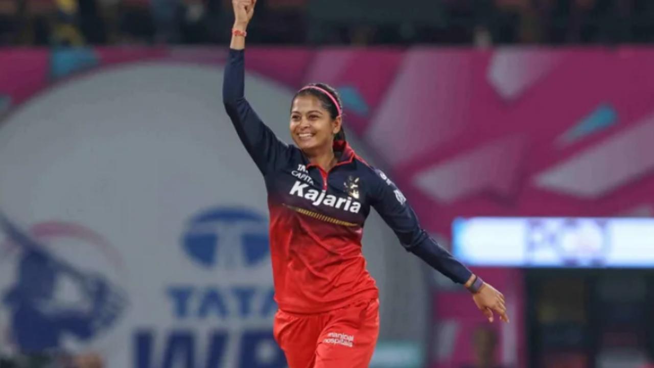 RCB's star bowler Shreyanka Patil claimed two wickets by conceding 50 runs in four overs. Along with her, Nadine de Klerk bagged two wickets for 28 runs in four overs (Pic: wplt20)