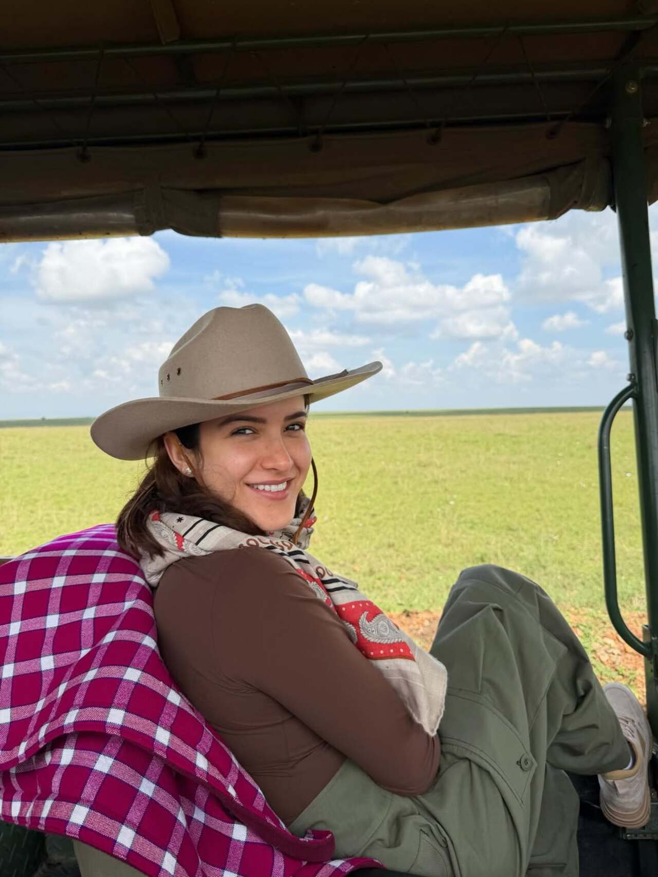 Kapoor was seen seated inside the vehicle during the safari in a brown t-shirt and olive pants. She completed her look by donning a hat and sunglasses. 
