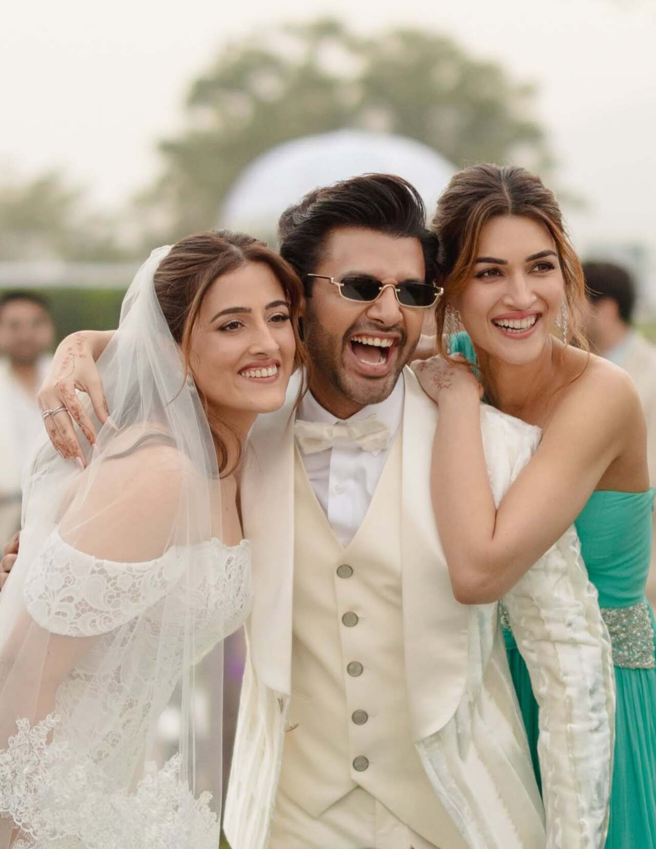 <p>Kriti gave a warm welcome to Stebin to Sanon family. "Wishing you both a lifetime of happiness and love. She is my JAAN and I know she&rsquo;s yours too.. for life!"</p>