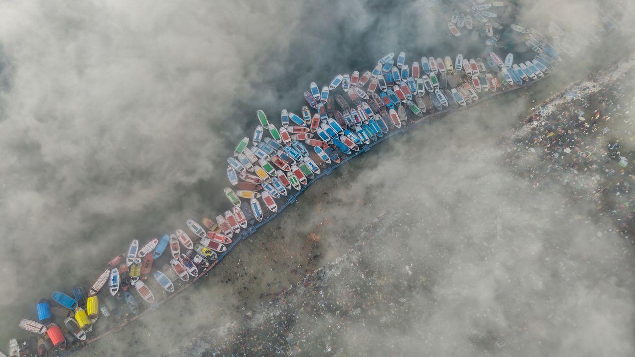 Uttar Pradesh: Se refuerza la seguridad en Prayagraj Sangam por la inmersión de Mauni Amavasya