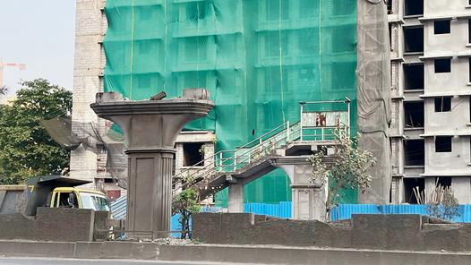 BMC demolishes dangerous Vikhroli foot overbridge after months of delay