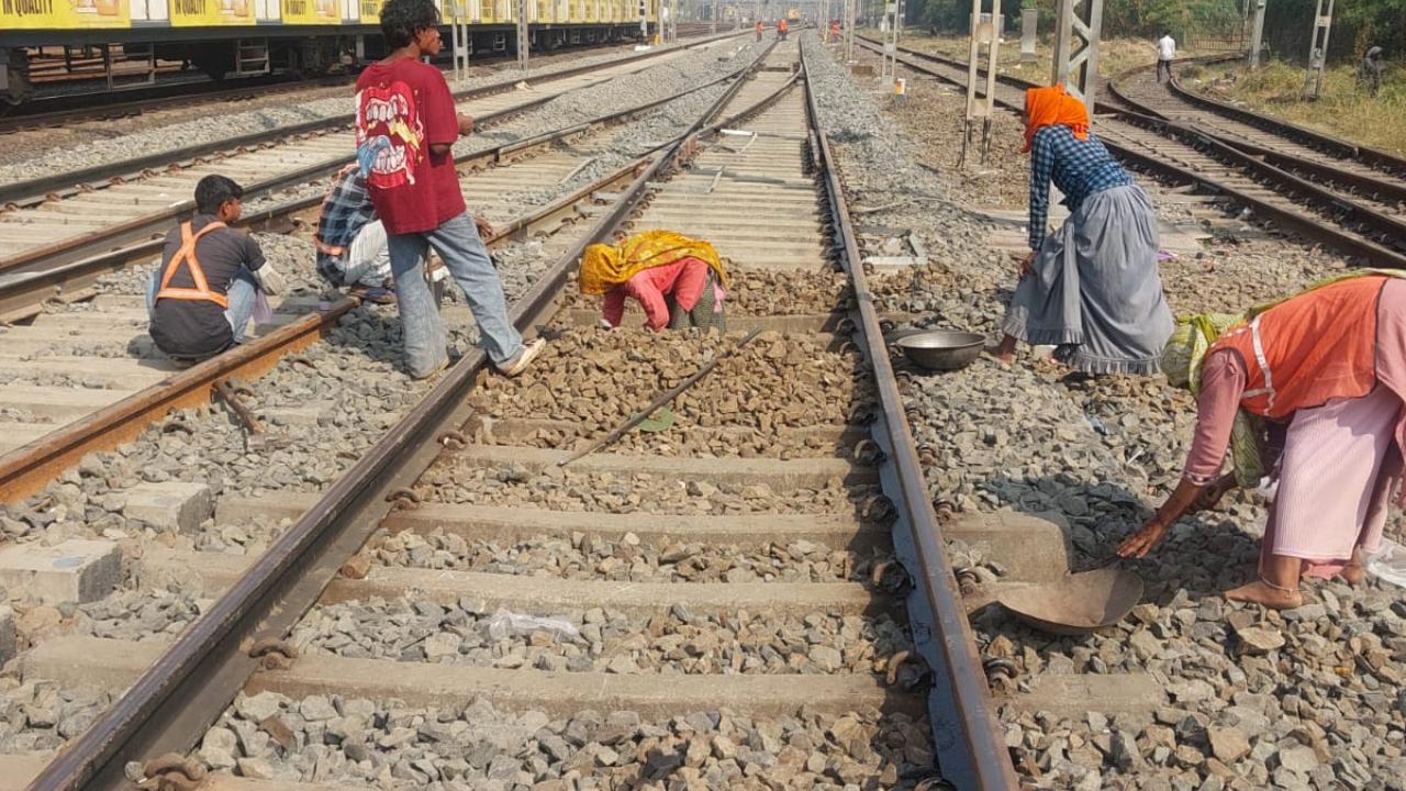 Mumbai: Western Railway resumes services after overnight work at Kandivali