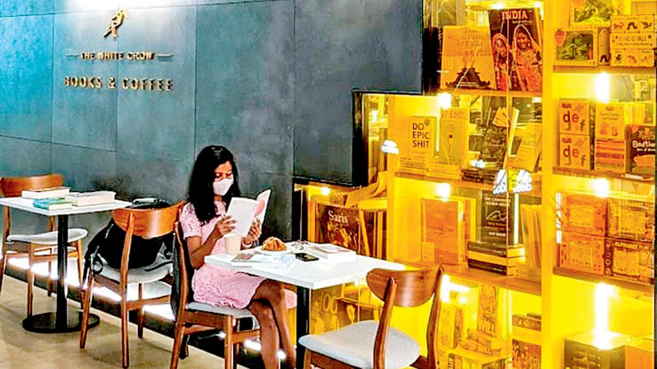 Pic/The White Crow Books and Coffee