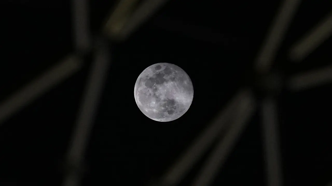 First supermoon of the year lights up sky across India