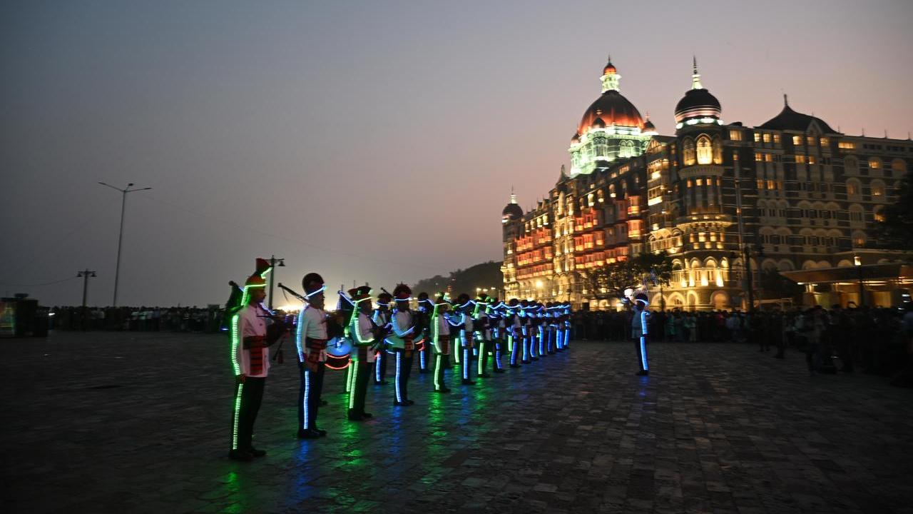 <p>The performance featured patriotic and ceremonial tunes reflecting India&rsquo;s freedom struggle and unity, and was open to the public</p>