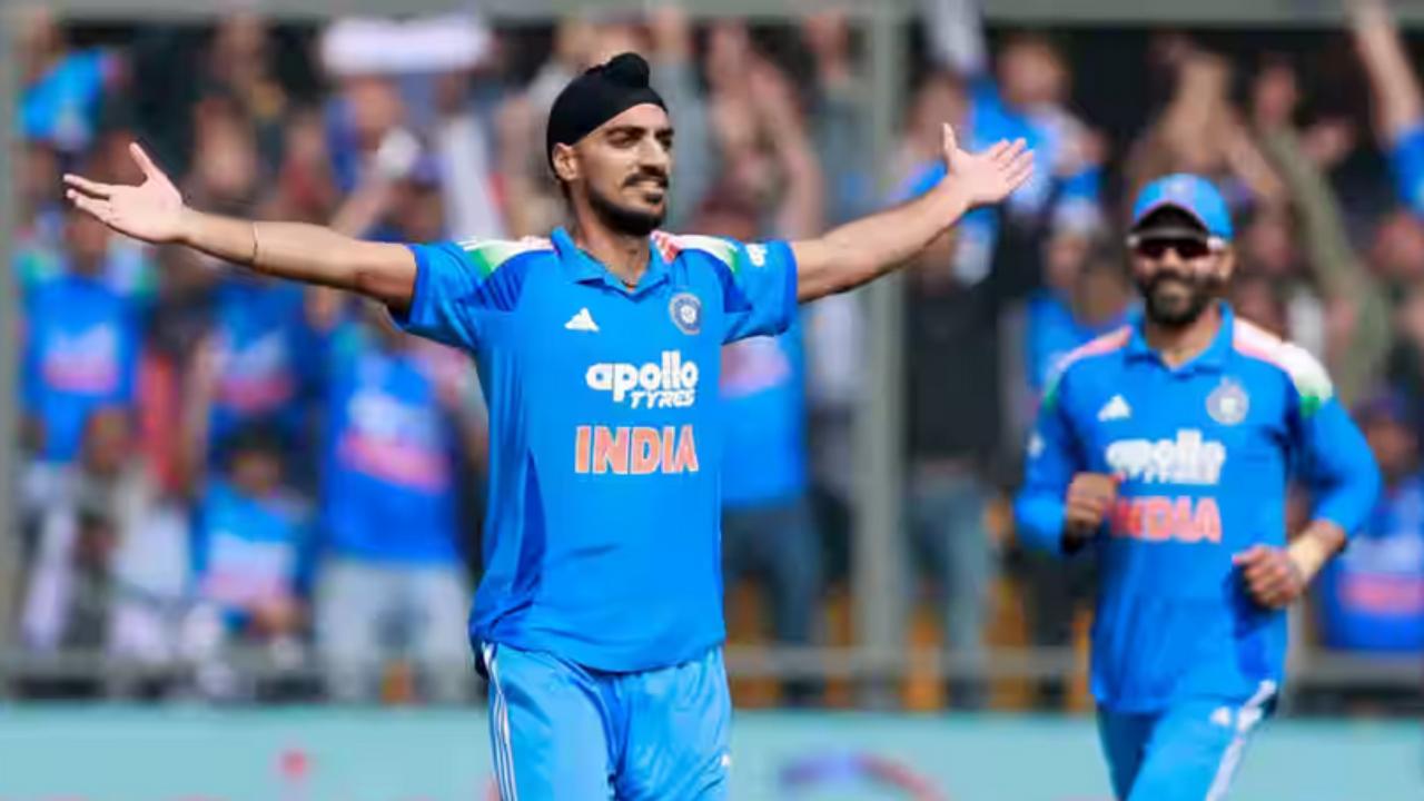 Team India's Arshdeep Singh and Harshit Rana registered three wickets to their names. Having bowled 10 overs, Arshdeep conceded 63 runs, whereas Harshit leaked 84 runs in his spell of 10 overs. Mohammed Siraj and Kuldeep Yadav also chipped in with one wicket each (Pic: BCCI)