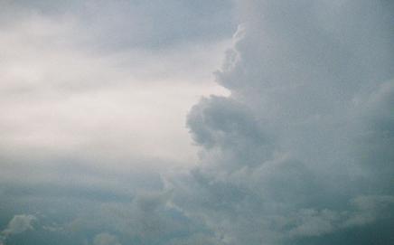 The IMD on Tuiesday issued a yellow nowcast warning for Mumbai and Thane, forecasting light spells of rain over the next three hours. Representational Pic
