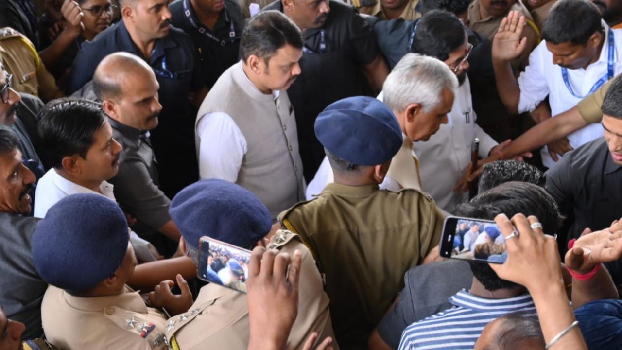 <p>They met Sunetra Pawar amid widespread grief across the nation</p> <p>They met Sunetra Pawar amid widespread grief across the nation</p>