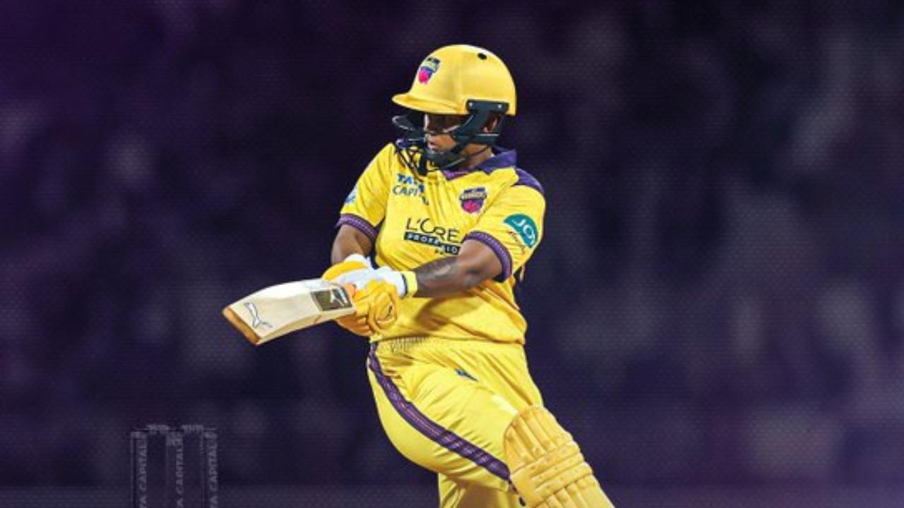 Later, Deepti Sharma played a crucial knock of an unbeaten 45 runs off 35 deliveries. Her knock also included five boundaries and a maximum. Shouldering the innings was Deandra Dottin, who smashed 40 runs in 37 balls, with the help of three boundaries and a maximum. Riding on their knocks, UP Warriorz posted a respectable total of 143 runs for the loss of five wickets in 20 overs (Pic: X/@UPWarriorz)