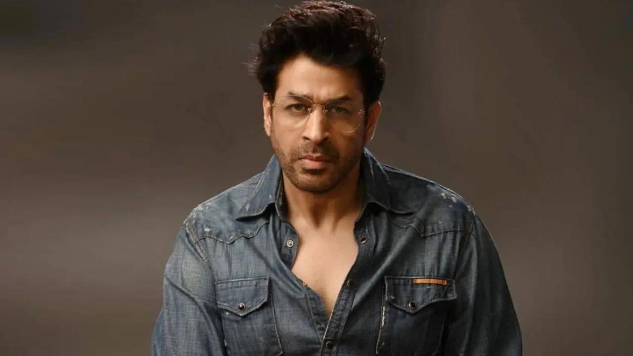 Don 3: Farhan Akhtar considering Rajat Bedi to replace Vikrant Massey?