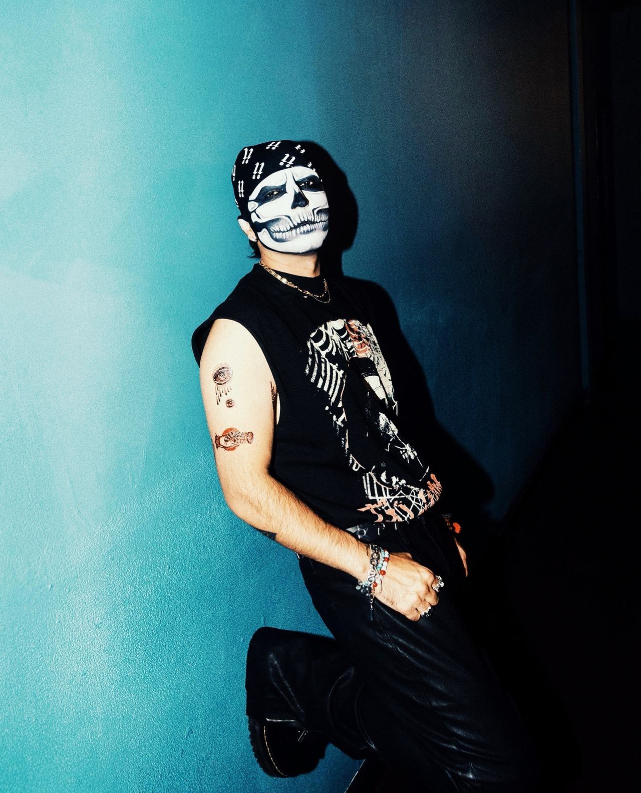 <p>Talwiinder released his debut album, Misfit, in October 2024, consisting of 13 songs and featuring various artists. The album was released by Mass Appeal India.</p>