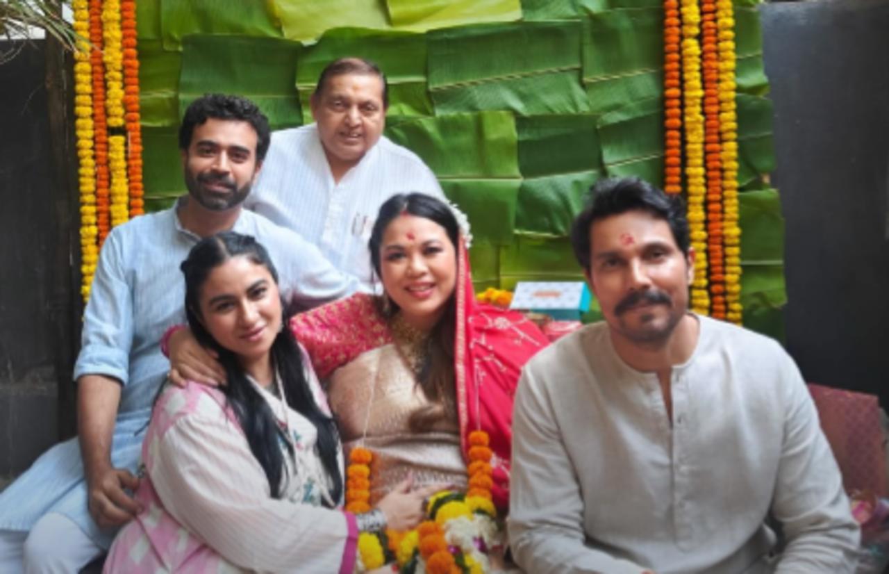 <p>Randeep, Lin, along with friends including Priya Malik, can be seen posing for a group photograph at the baby shower.</p>