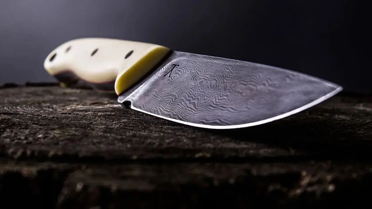 Mumbai LIVE: Woman attacks lover with knife in Santacruz; probe on