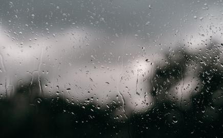 The IMD has issued yellow alert amid the winter season, indicating signs of unseasonal rainfall across several parts of Maharashtra. Representational Pic