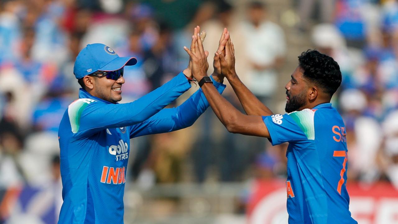 Star pacer Mohammed Siraj claimed two wickets by conceding 40 runs in his spell of eight overs. Prasidh Krishna also bagged two wickets, whereas Kuldeep Yadav registered one wicket to his name (Pic: X/@BCCI)