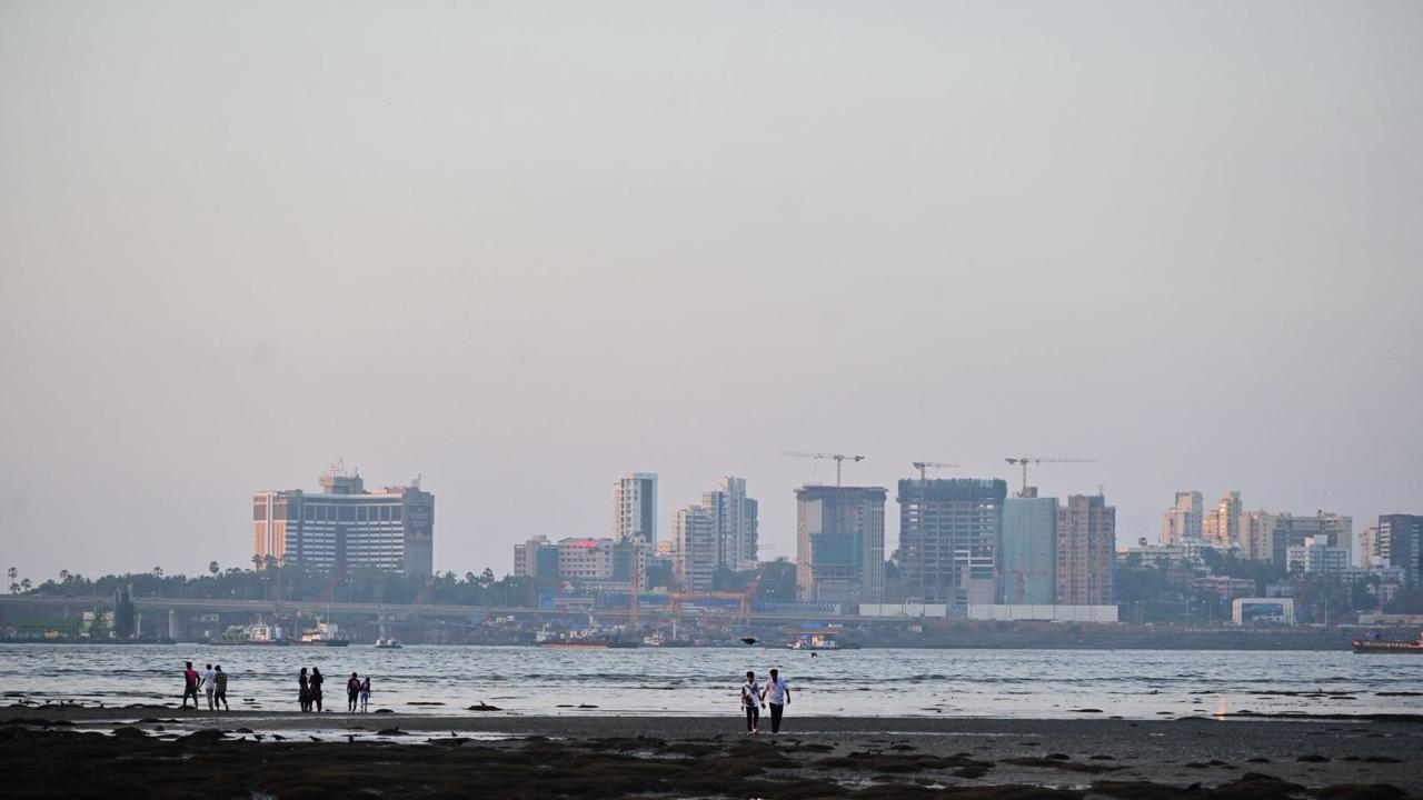 Cool winds accompanied the rain, bringing down the minimum temperature to around 16 degrees Celsius