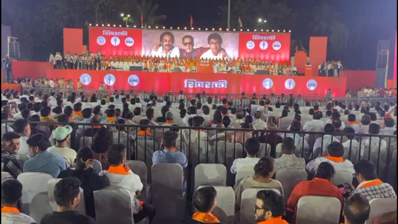 <p>This is the first occasion in over 20 years that cousins Uddhav Thackeray and Raj Thackeray were addressing the public together</p>