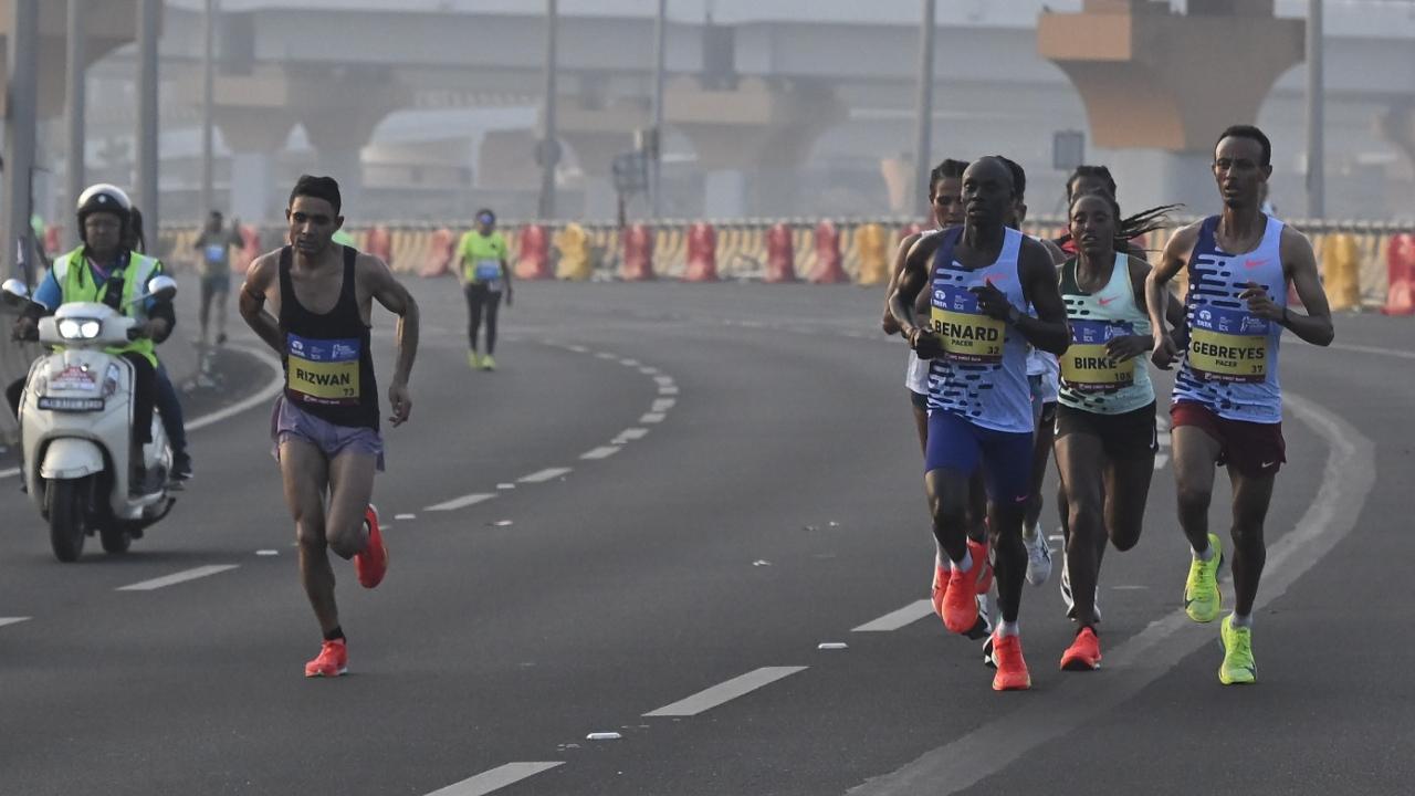 The event was smoothly conducted, with strong security and medical support ensuring the safety of all