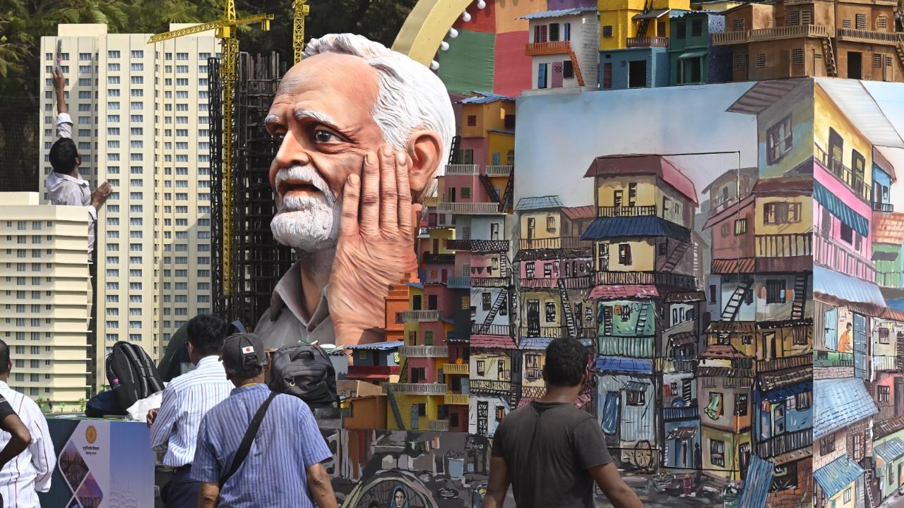 <p>Tableaux are created to highlight various state departments, cultural themes, and important social messages</p> <p>Tableaux are created to highlight various state departments, cultural themes, and important social messages</p>