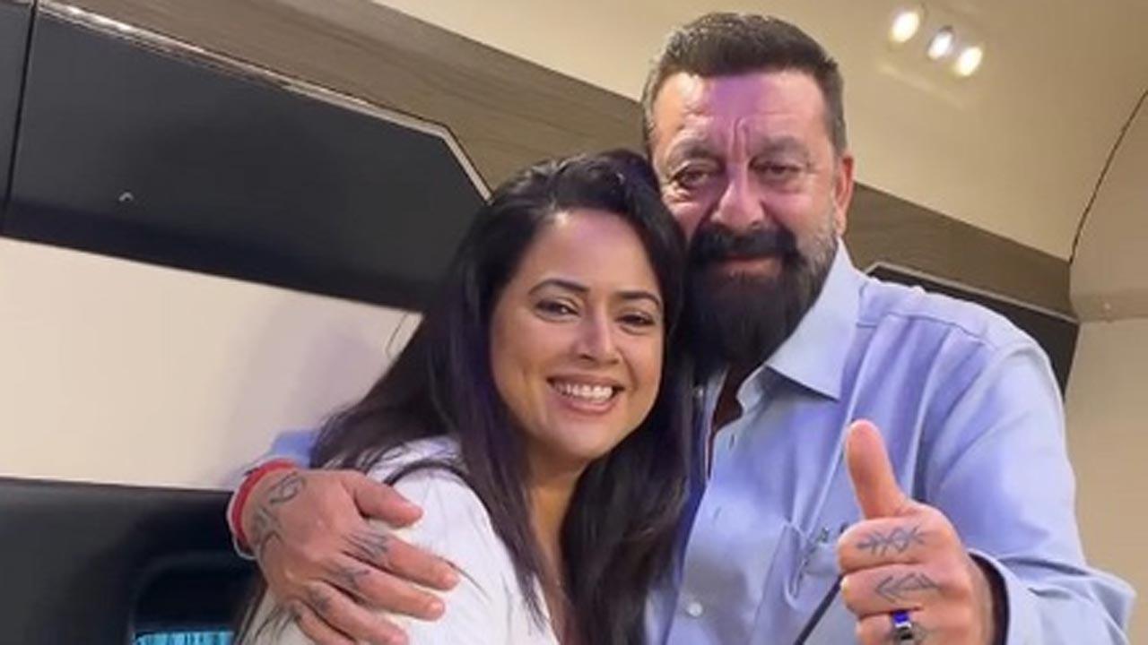 Sameera Reddy ditches 2016 trend for 2006, posts throwback with Sanjay Dutt