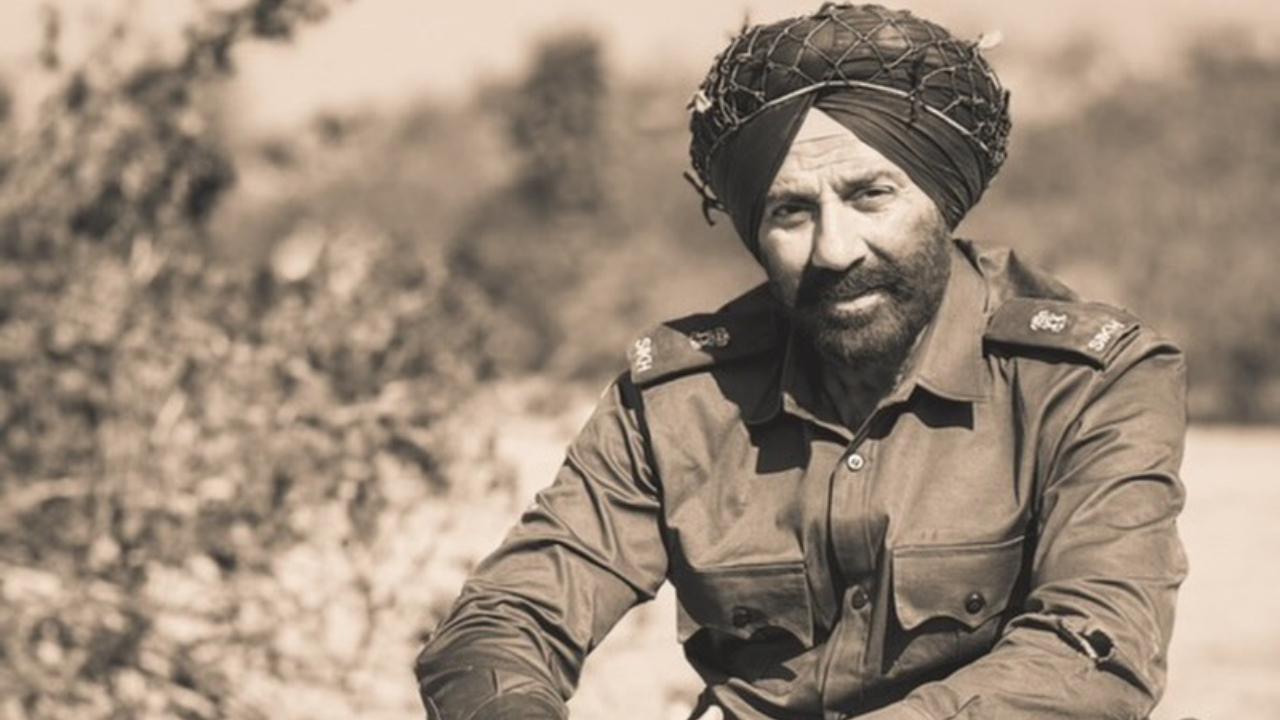 Border 2: Sunny Deol fans arrive in tractors to watch war drama