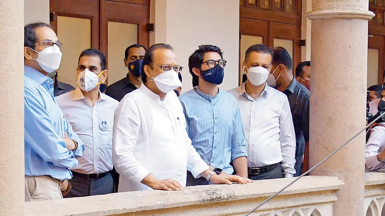 Remembering Dada’s visit to civic HQ as BMC heritage walk turns five