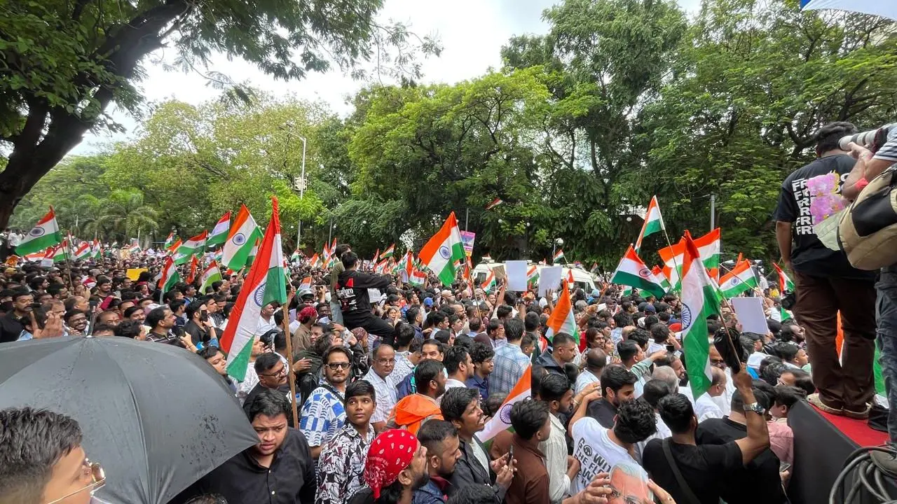 Mumbai: Thousands join Shivaji Park rally after Dharmendra Pradhan's resignation Tricolours, Constitution posters mark celebrations after NEET protest victory (Pic/Atul Kamble)