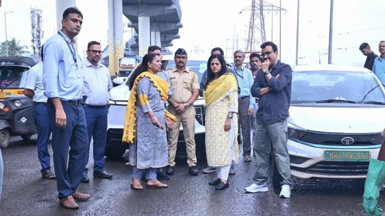 IN PHOTOS: BMC chief inspects cleanliness operations in Mumbai The Mumbai civic chief visited parts of Mumbai for an inspection of the ongoing cleanliness operations. Pics/X@MyBMC