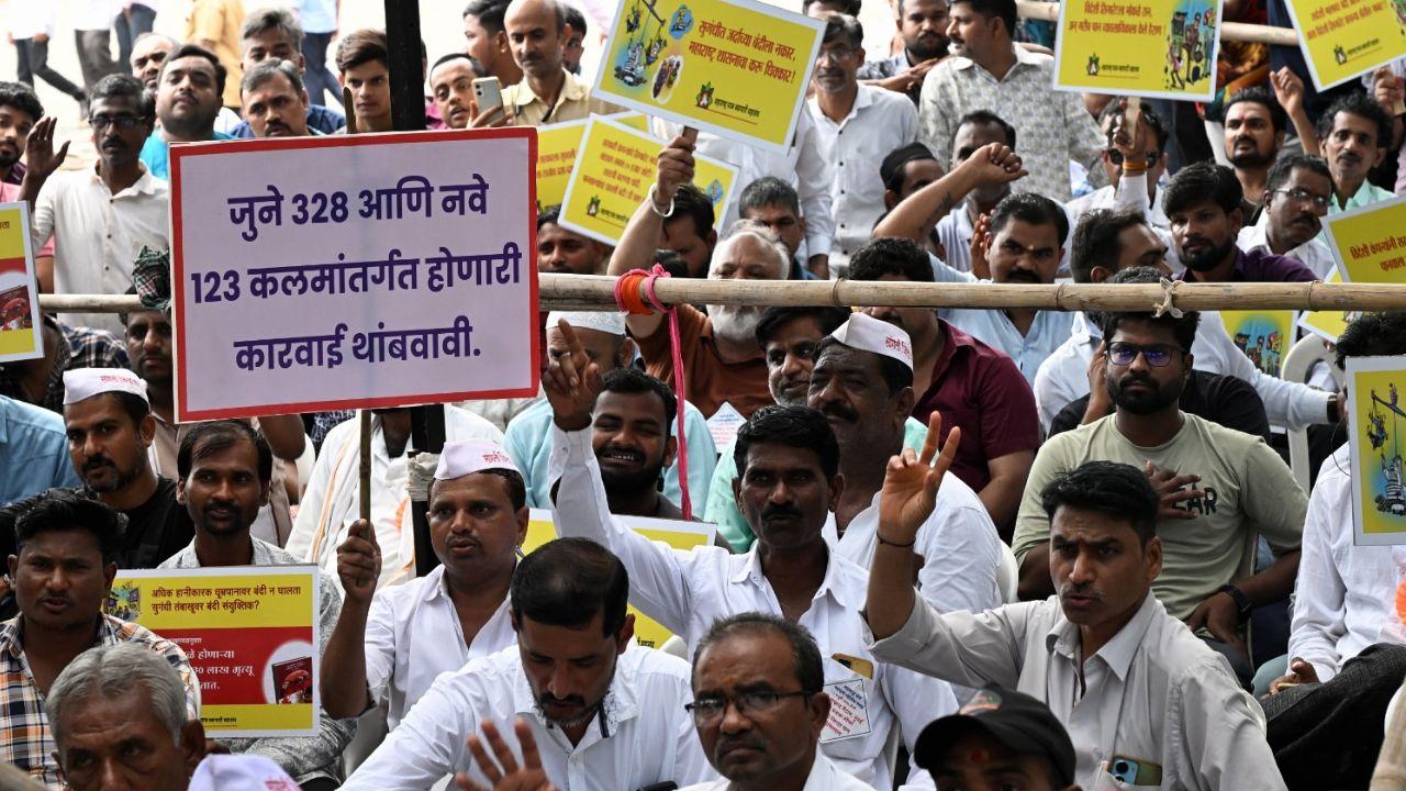 The Maharashtra Pan Vyapari Mahasangh claimed the demonstration represented more than seven lakh paan vendors, describing it as one of the largest protests by the state's paan-trading community