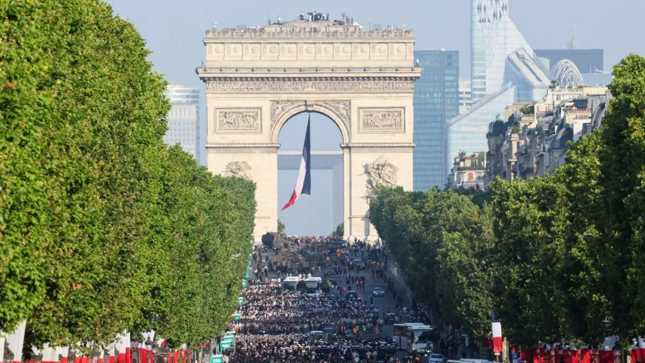 in-photos-bastille-day-parade-2026-european-troops-and-warplanes-put