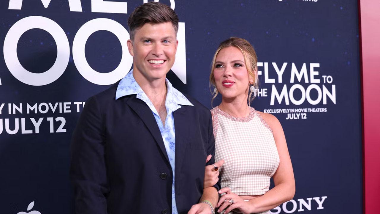 Colin Jost explains the correct way to say wife Scarlett Johansson's last name Colin Jost with wife Scarlett Johansson. Pic/AFP