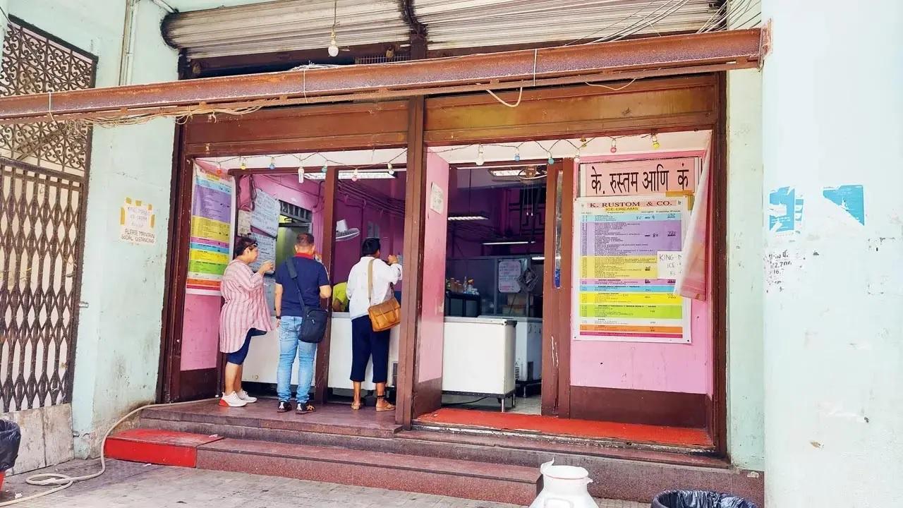 Turning into an ice cream parlourIt was a department store then and started selling ice cream in 1953 because of how many visitors came to Marine Drive, and has been serving Mumbaikars and tourists all kinds of refreshments since then