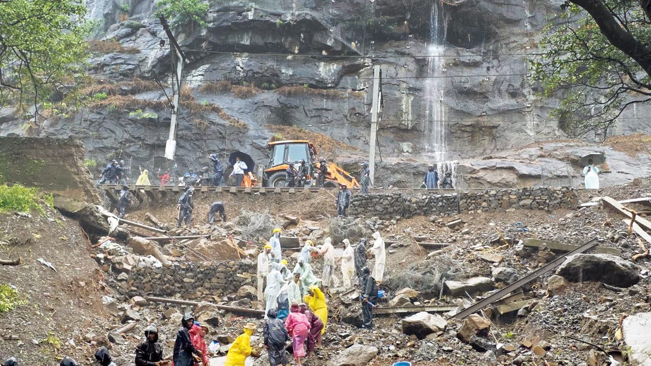 Restoration work in progress at the mishap site on the Mumbai-Pune route. PIC/By Special Arrangement