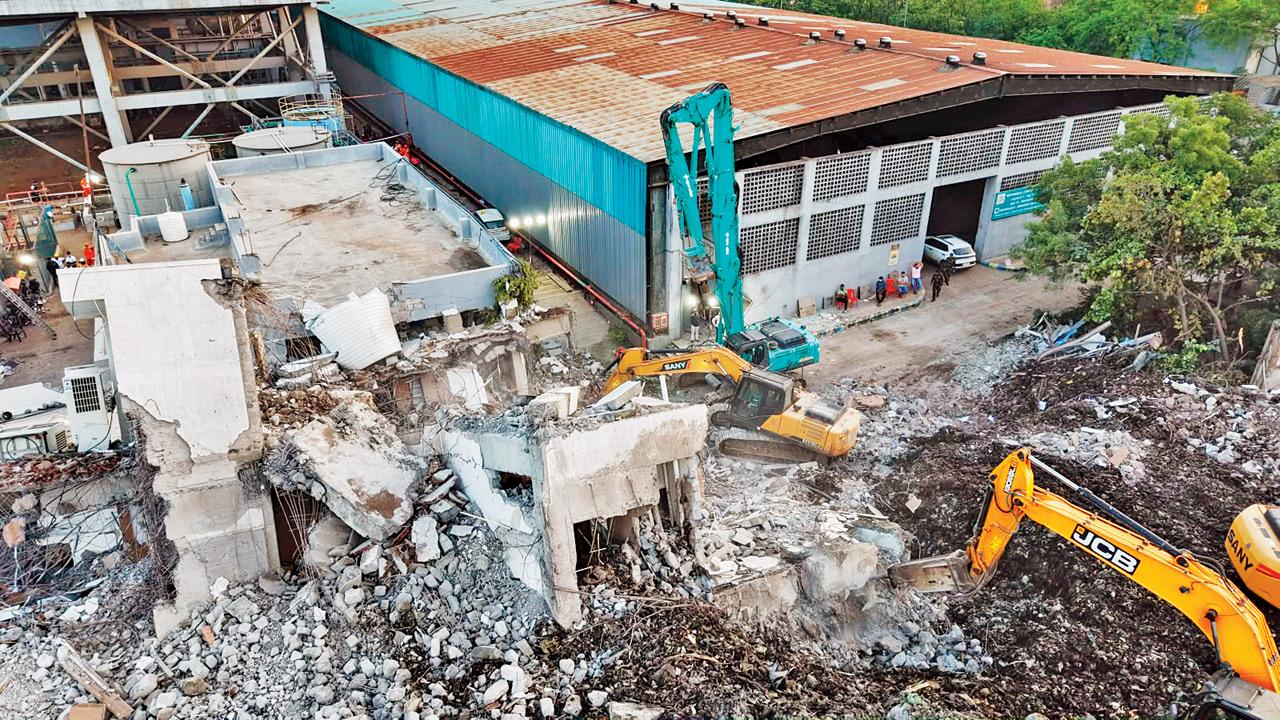 Death toll rises as six more bodies recovered after 72 hours
