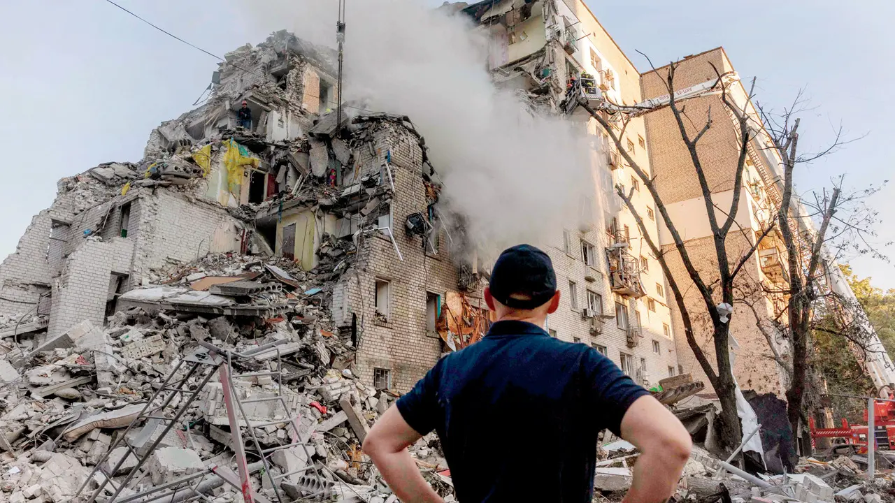 Η Ρωσία σκοτώνει τουλάχιστον 20 σε μαζική επίθεση στο Κίεβο