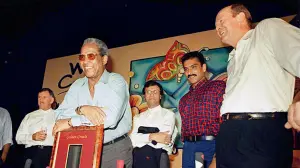 Sobey, you beauty! Ian Chappell (extreme left), Sir Garry Sobers (leaning on plaque), Asif Iqbal (centre back), Ravi Shastri, and Tony Greig (extreme right) at a cricket memorabilia auction in Mumbai on May 16, 1997. Pic/AFP