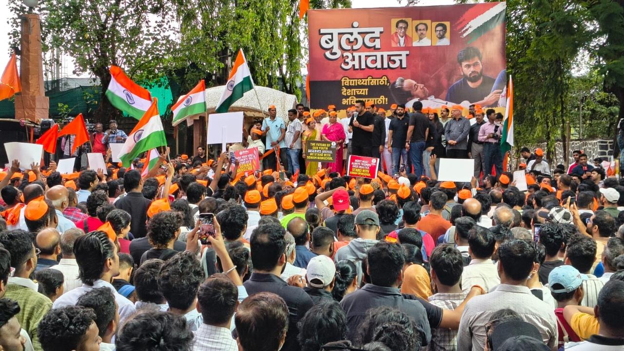Wangchuk is on the verge of sacrificing his life, and several youth are on hunger strike, but the BJP government does not care about the lives of citizens or the youth, Uddhav said