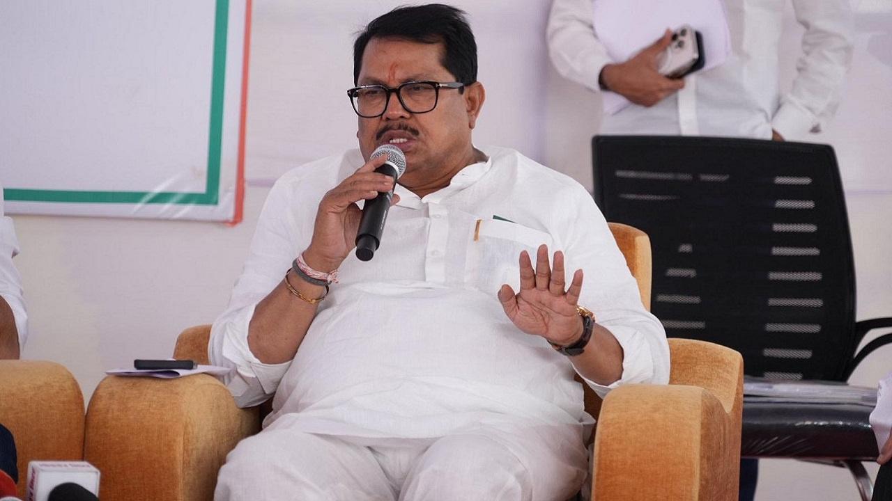 Vijay Wadettiwar urges Maharashtra to fill rural healthcare vacancies Vijay Wadettiwar. File Pic