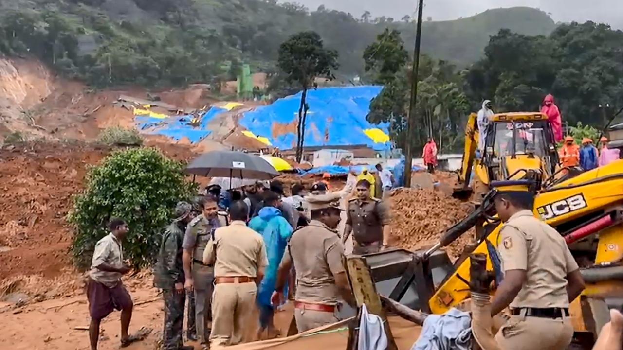 Officials said construction work at the tunnel site had already been suspended due to heavy rainfall following earlier directions from the district administration. The Public Works Department has been directed to inspect the structural safety of the Meenakshi Bridge after the debris is cleared. Officials said construction work at the tunnel site had already been suspended due to heavy rainfall following earlier directions from the district administration. The Public Works Department has been directed to inspect the structural safety of the Meenakshi Bridge after the debris is cleared.