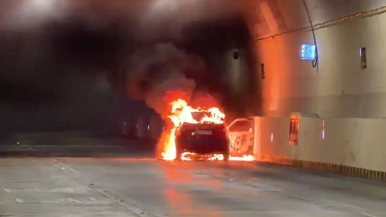 Mumbai LIVE: Experts urge public awareness after Mumbai Coastal Road tunnel fire Car caught fire at Coastal Road on Wednesday (File pic)