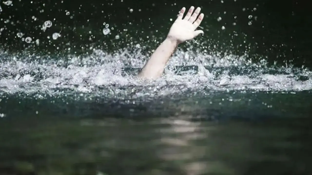 Mumbai: 10-year-old boy dies after drowning in private lake at Andheri West Representational image. File pic