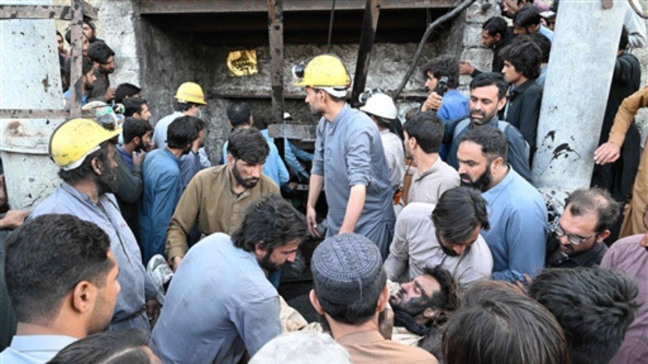 Pakistan coal mine blast kills 15 in Balochistan; over two dozen workers remain trapped Rescue teams carry out operations at the coal mine in Pakistan's Balochistan province after a methane gas explosion killed 15 miners and trapped several others underground. Pic/AFP