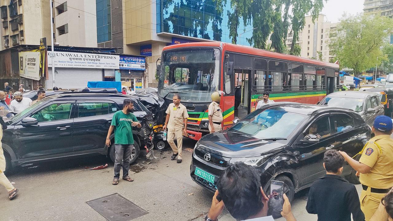 BEST bus with alleged brake failure rams 14 vehicles in Andheri, six injured The incident occurred near Amboli. Pics/Sarthak Mehta