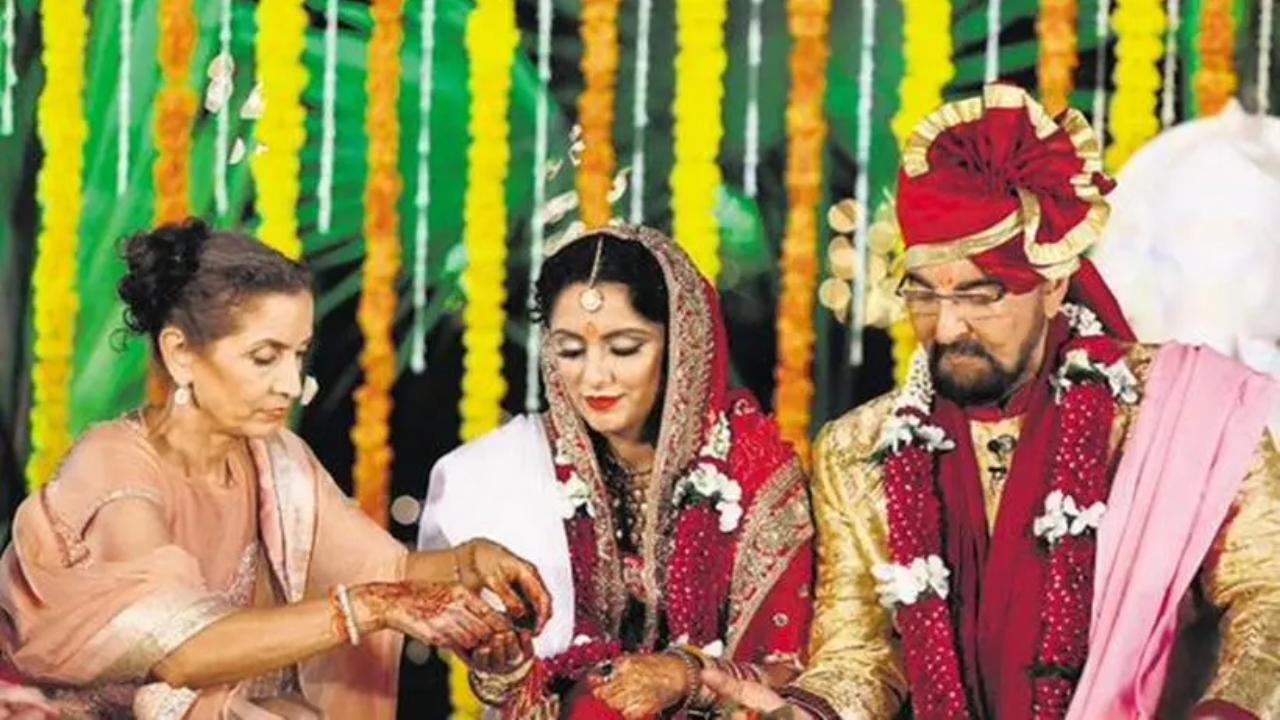 Kabir Bedi
The veteran international actor has walked down the aisle four times. Following marriages to Odissi dancer Protima Bedi, fashion designer Susan Humphreys, and TV presenter Nikki Bedi, he found lasting love with British-born Parveen Dusanj. The couple married in 2016 (a day before Bedi's 70th birthday) and remain happily together.