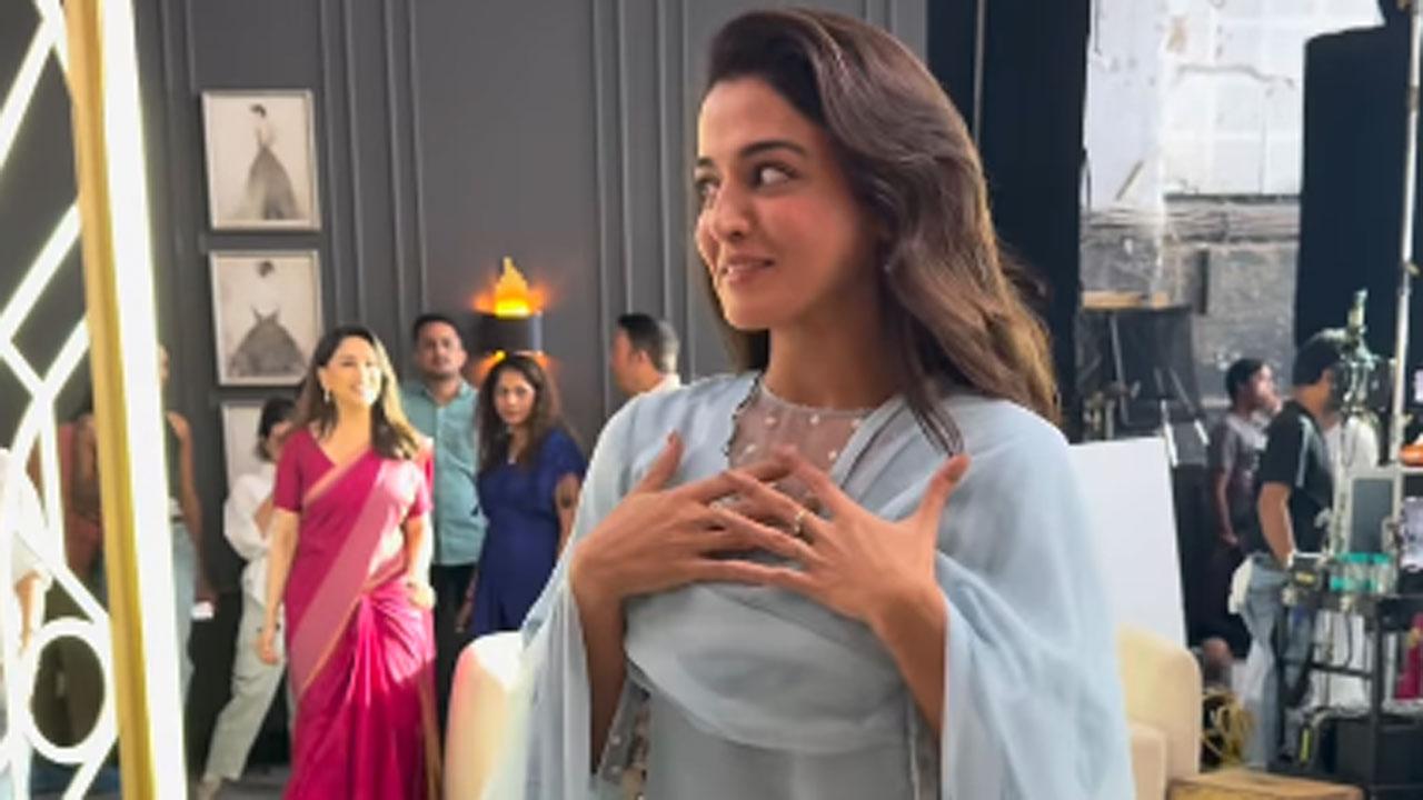 Wamiqa Gabbi recreates Dhak Dhak step as she meets idol Madhuri Dixit Picture Courtesy/Wamiqa Gabbi's Instagram account
