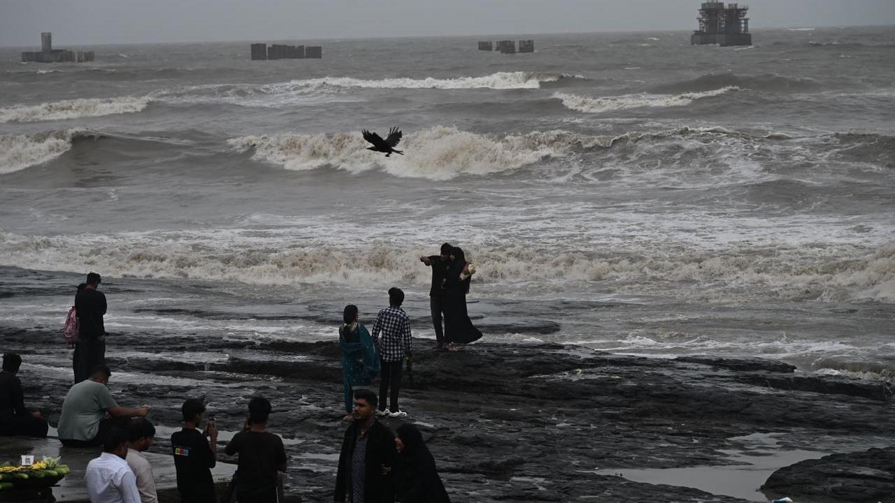 Residents were advised to remain cautious while travelling, especially in open areas along the seafront where strong winds and heavy showers were expected