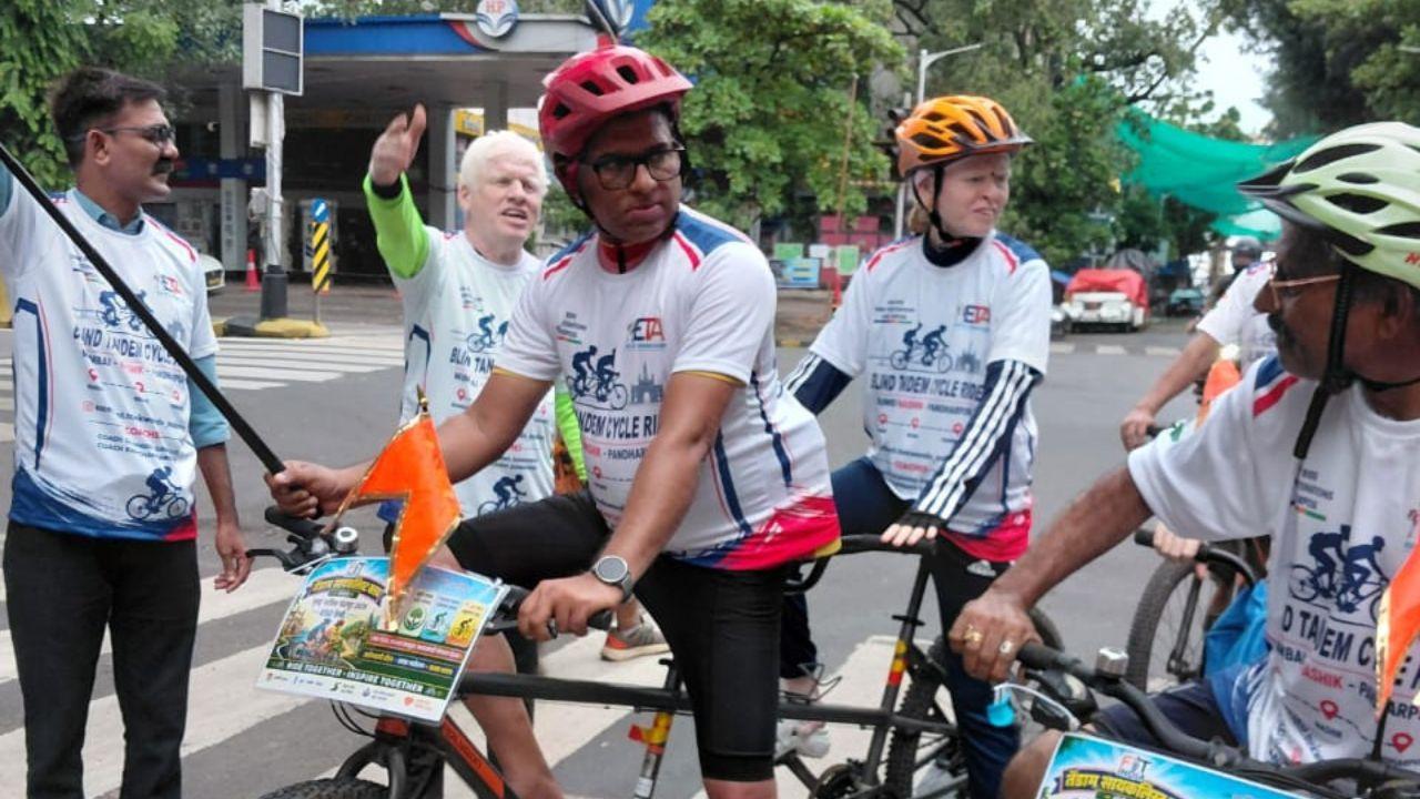 IN PHOTOS: Visually impaired cyclists embark on 450-km Mumbai-Pandharpur Tandem Mumbai-to-Pandharpur tandem cycle Wari begins with visually impaired and sighted cyclists. (Pics/ Hemal Ashar)