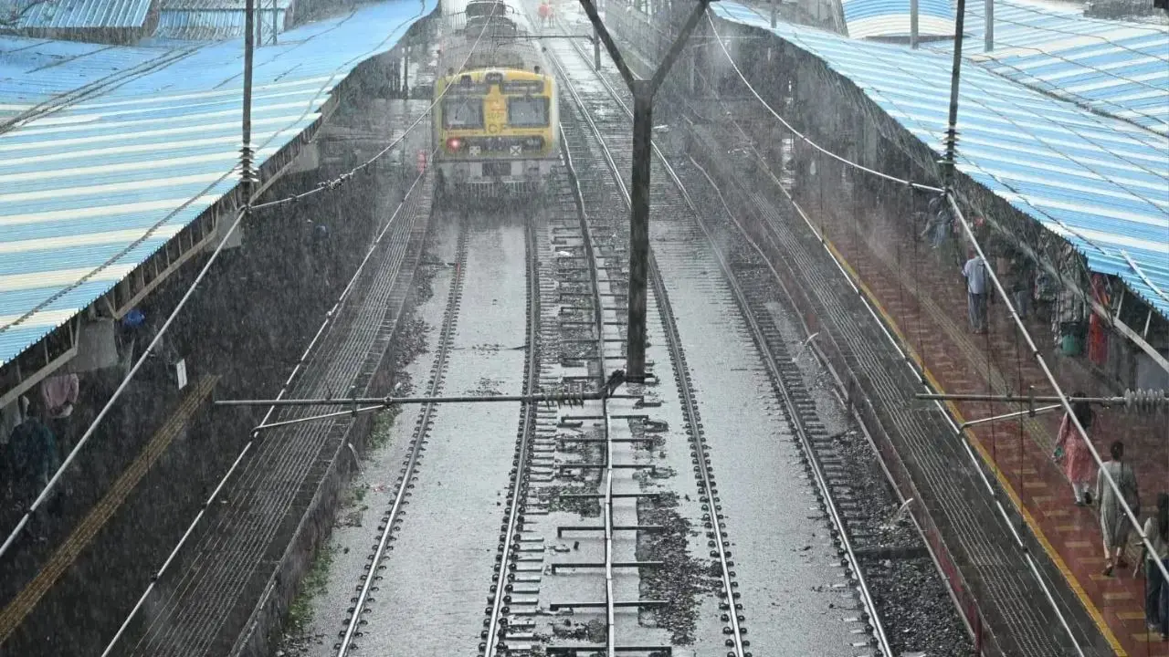 Ashwini Vaishnaw reviews Mumbai-Pune rail disruption after landslides